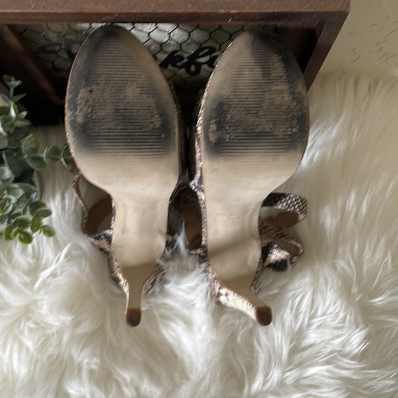 Steve Madden snake print platform heels, Sz 7.5. - Picture 3 of 5